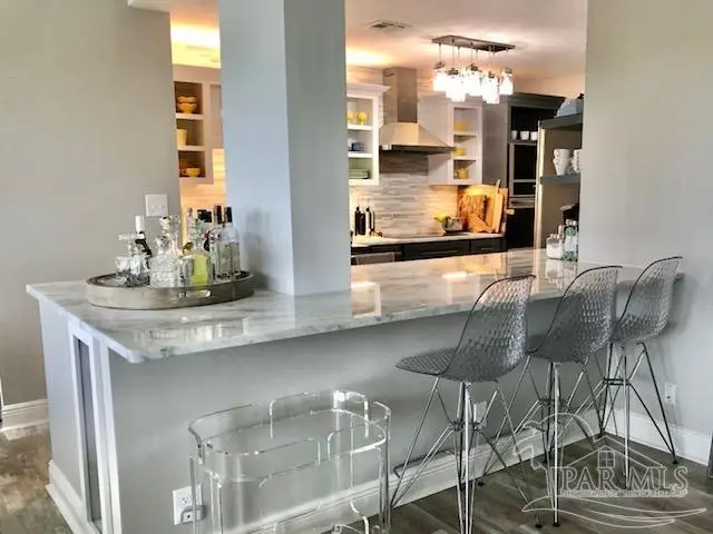 825 Bayshore Dr #1002, Pensacola, FL 32507 - Image #1