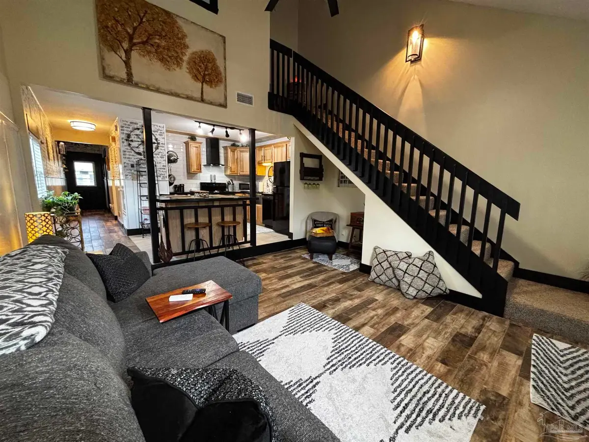 7257 Lago Vista Ct, Pensacola, FL 32506 - Image #1