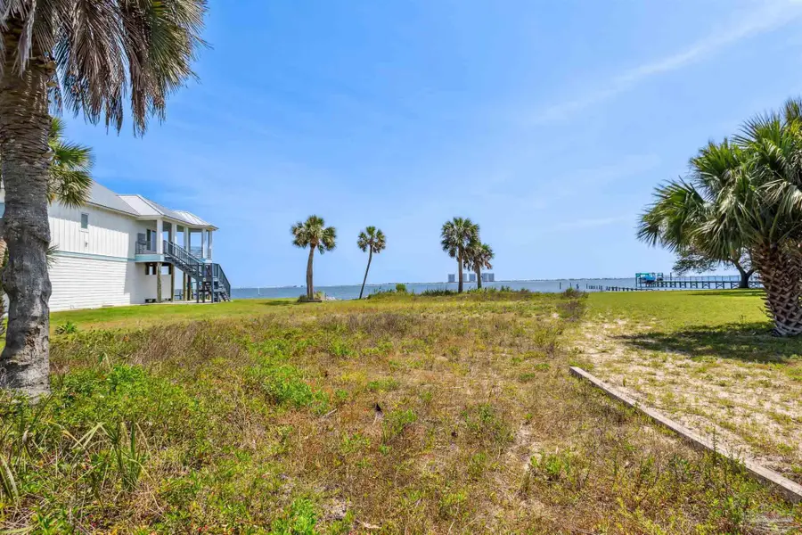 3375 Edgewater Dr, Gulf Breeze, FL 32563 - Image #3