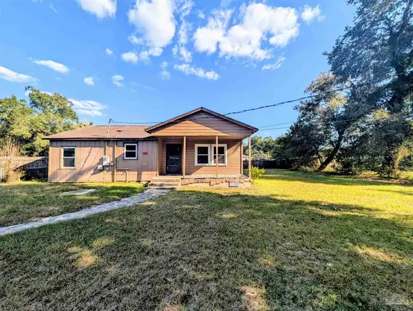 4216 Sapphire Ln, Pace, FL 32571