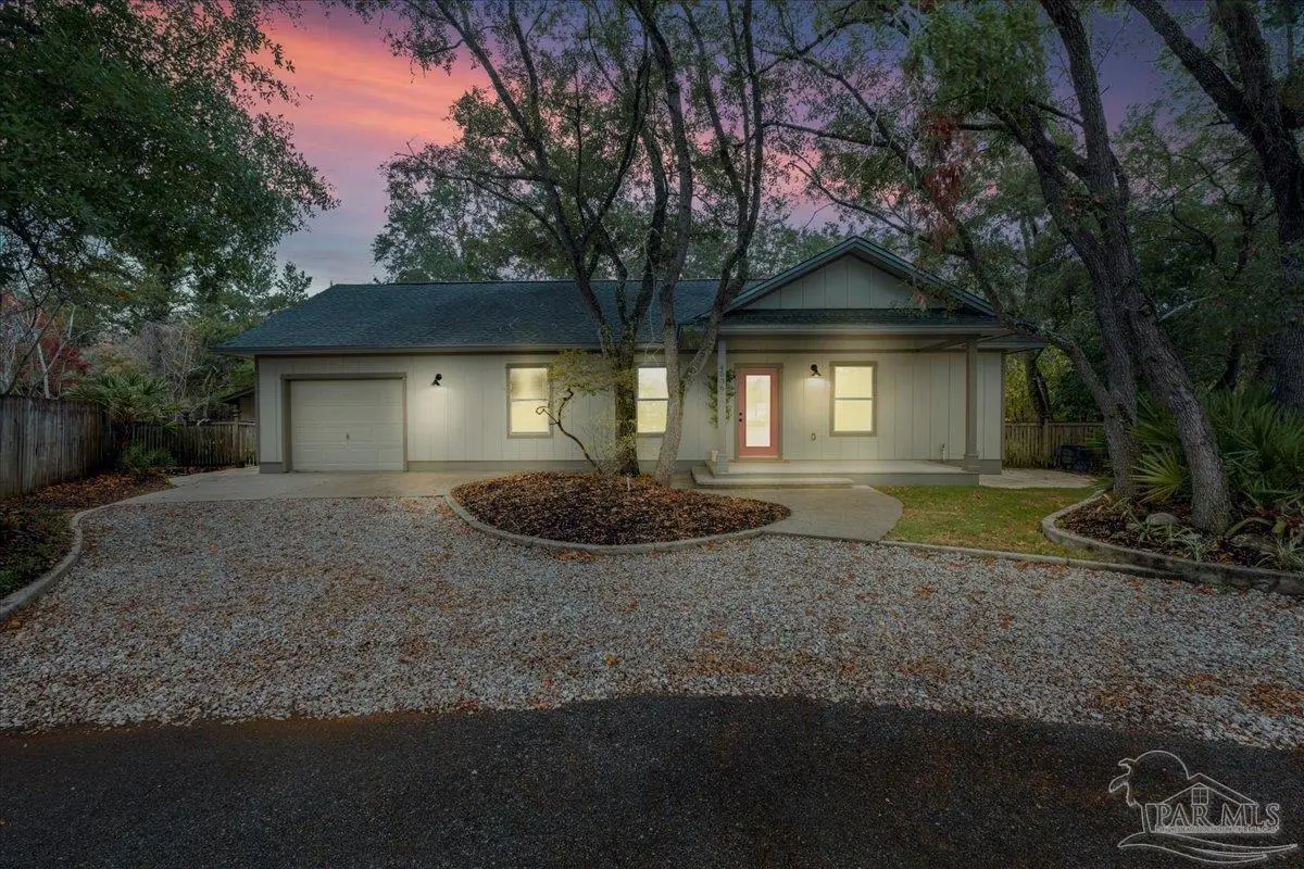 4536 Kelly Ln, Gulf Breeze, FL 32563 - Image #1