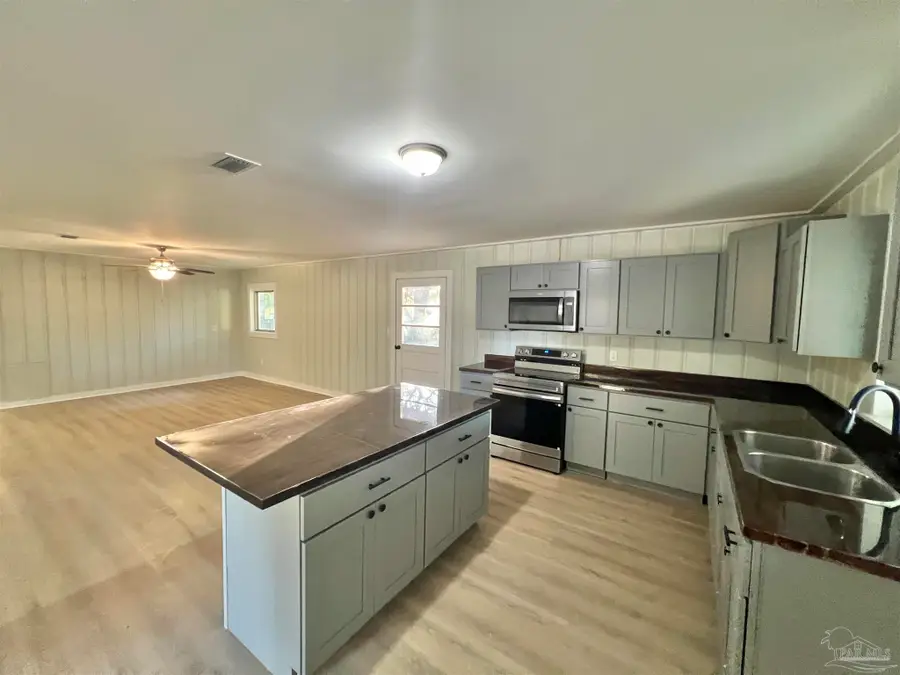 847 Sidney E. Manning Blvd, Flomaton, AL 36441 - Image #2