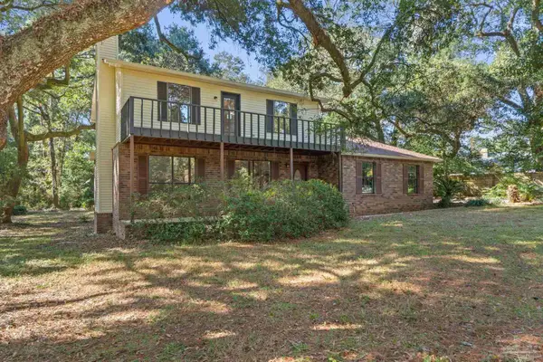 2625 Wilde Lake Blvd, Pensacola, FL 32526