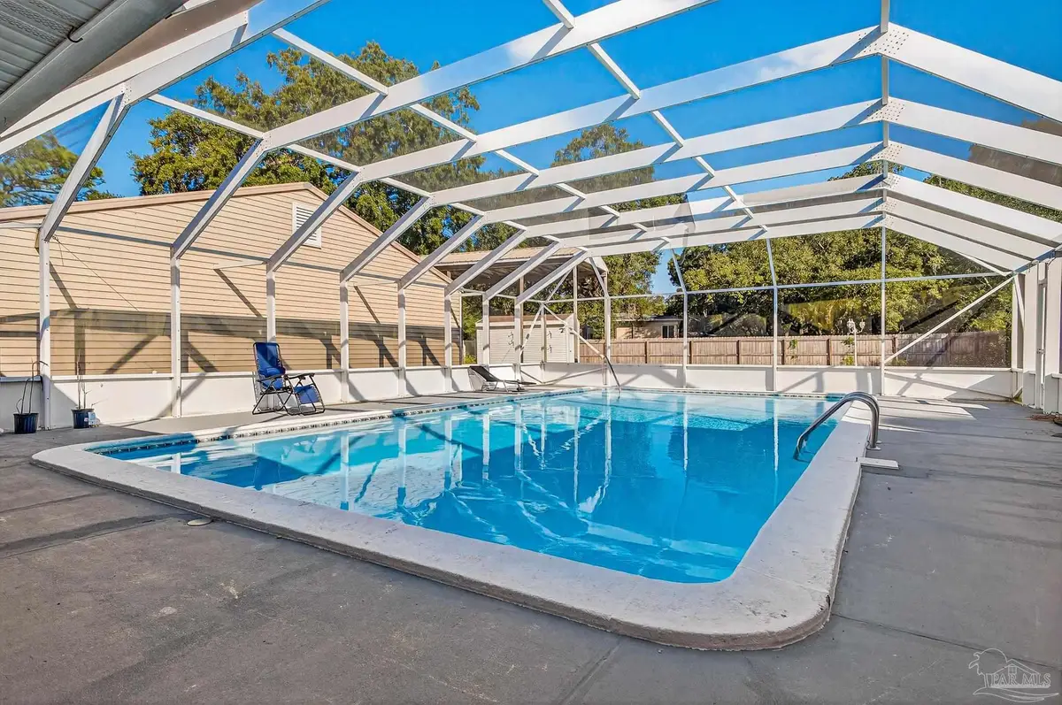 8 Manor Dr, Pensacola, FL 32507 - Image #1