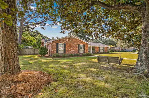 2601 Hallmark Dr, Pensacola, FL 32503