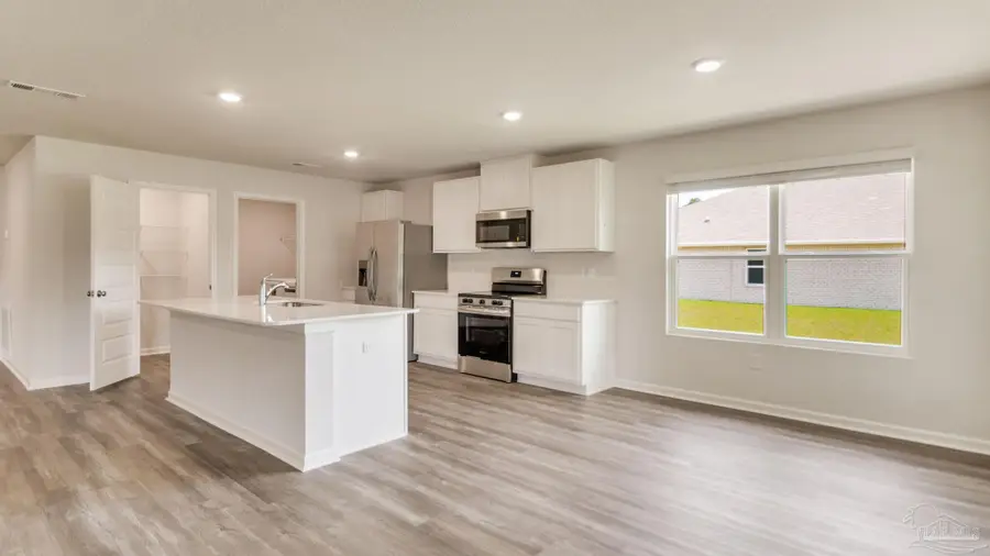 8661 Galatia St, Milton, FL 32583 - Image #2