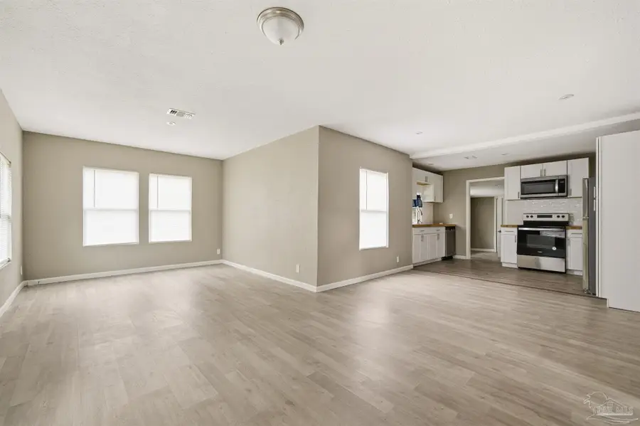 206 S 2nd St, Pensacola, FL 32507 - Image #2