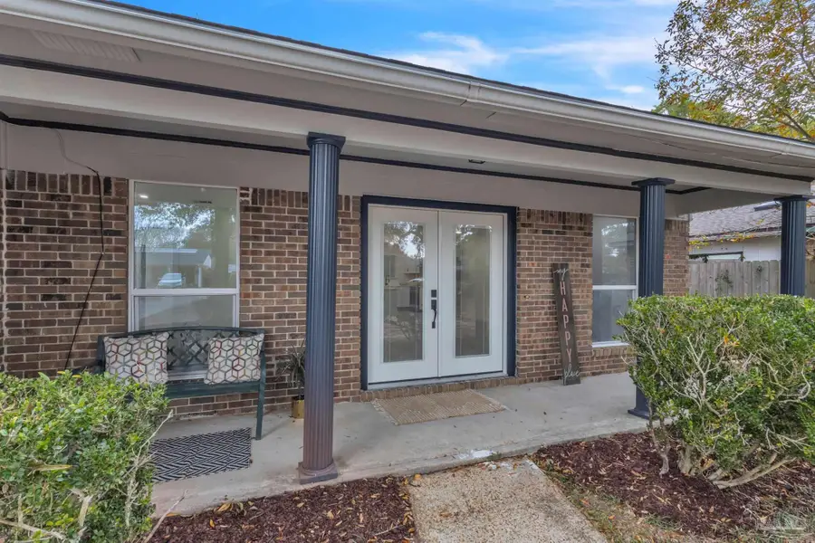 4044 Elmcrest Dr, Pensacola, FL 32504 - Image #2