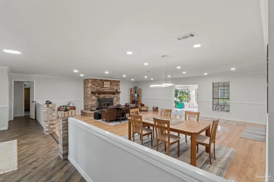 2725 Jarada Dr, Pensacola, FL 32526 - Image #3