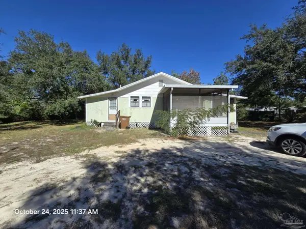 1931 Alhambra St, Navarre, FL 32566