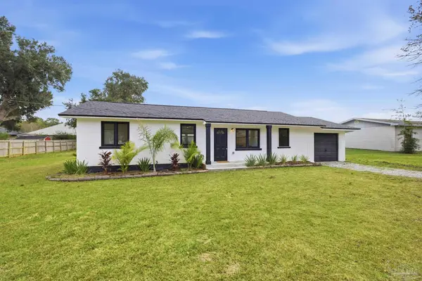 4732 Pine Ln, Pace, FL 32571