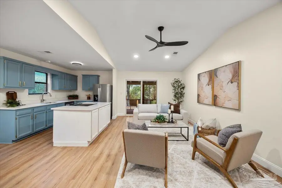 2726 Sanibel Pl, Gulf Breeze, FL 32563 - Image #2