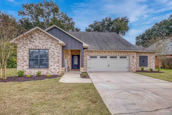 5442 Southlake Dr, Pace, FL 32571