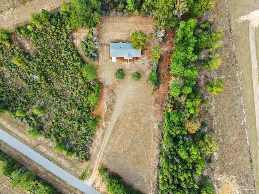 1250 Cox Rd, McDavid, FL 32568 - Image #2