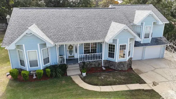 3249 Windmill Cir, Cantonment, FL 32533