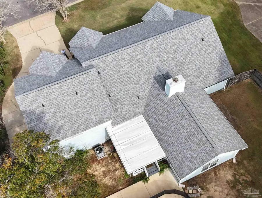 3249 Windmill Cir, Cantonment, FL 32533 - Image #3