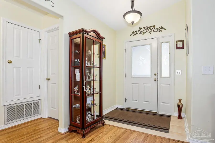 8080 Castle Pointe Way, Pensacola, FL 32506 - Image #2