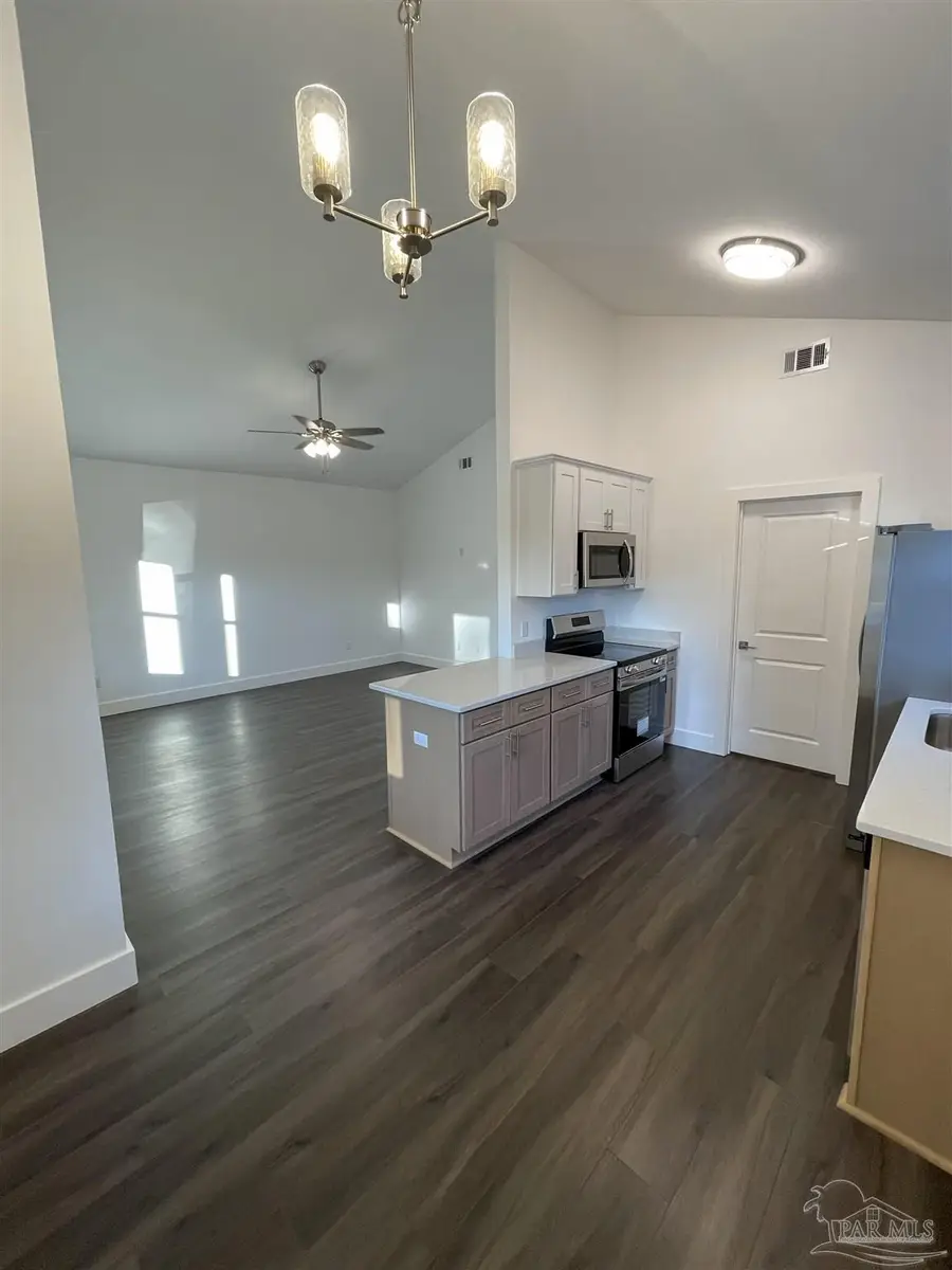 7900 Atilla Ave, Pensacola, FL 32534 - Image #2