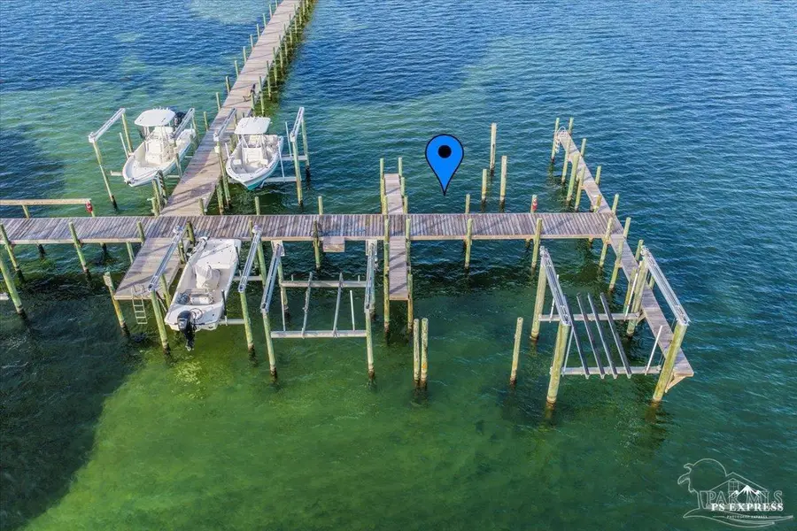 1810 Sea Pines Ln, Navarre, FL 32566 - Image #3