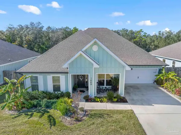 1469 Ballyhoo Dr, Gulf Breeze, FL 32563