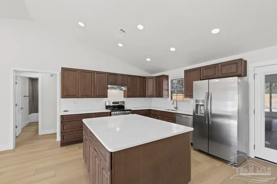 1230 Middlebrook Dr, Pensacola, FL 32506 - Image #3