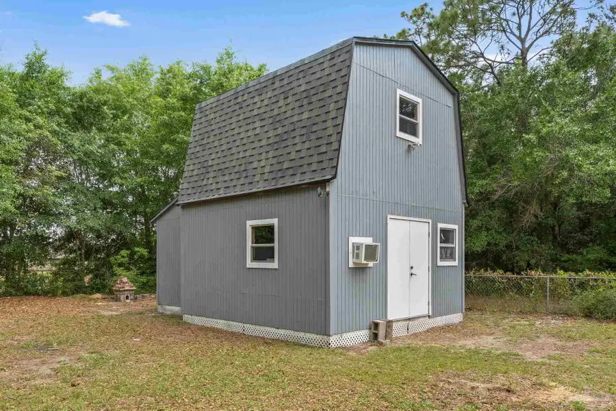 426 Brown Pl, Crestview, FL 32539 - Image #3