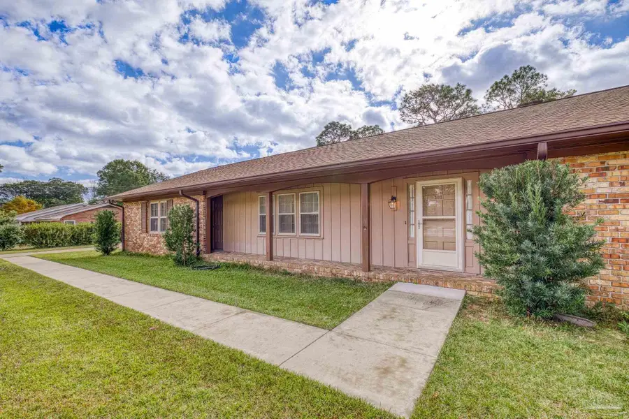 3031 Swan Ln, Pensacola, FL 32504 - Image #3