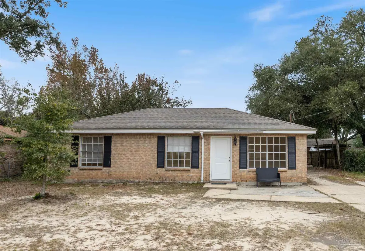 4664 Geneva Dr, Pensacola, FL 32526 - Image #1