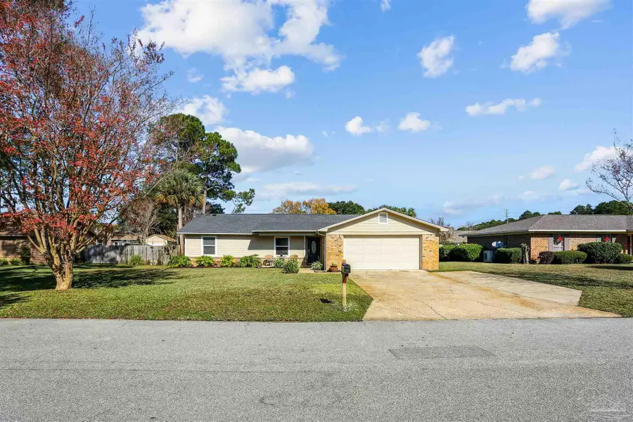 2832 Venetian Garden, Gulf Breeze, FL 32563 - Image #2