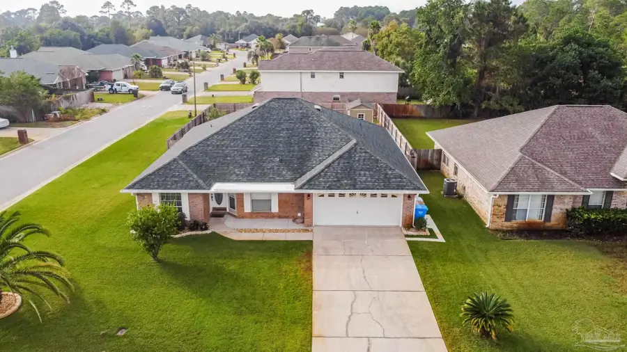 1225 Grand Ridge Cir, Gulf Breeze, FL 32563 - Image #2