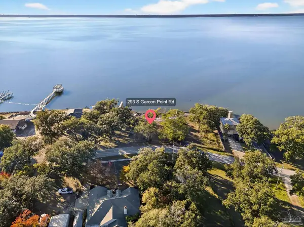 293 S Garcon Point Rd, Milton, FL 32583