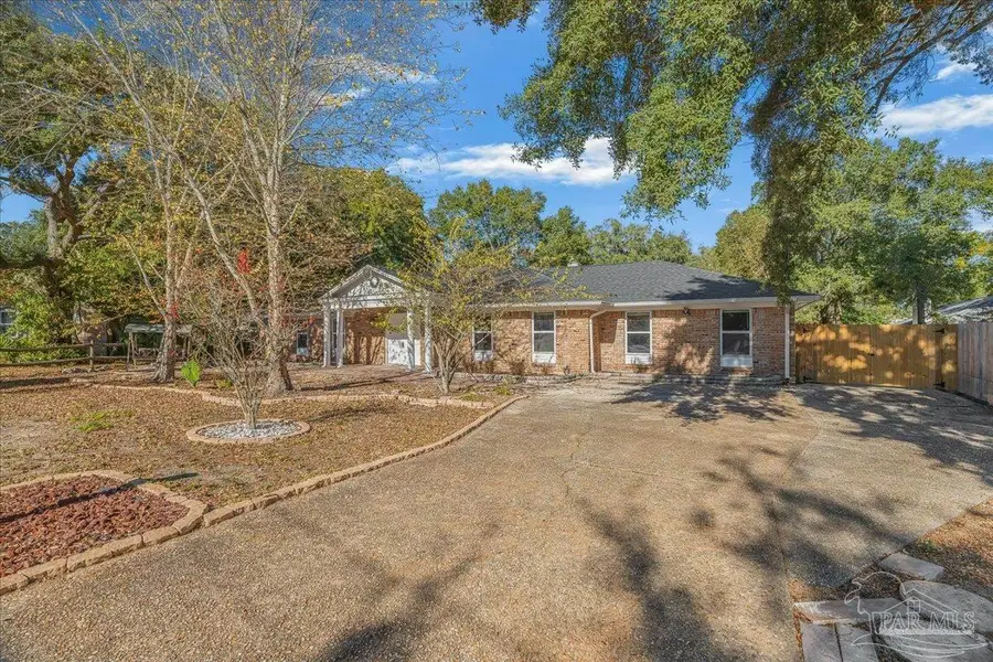 4740 Woodcliff Dr, Pensacola, FL 32504 - Image #2
