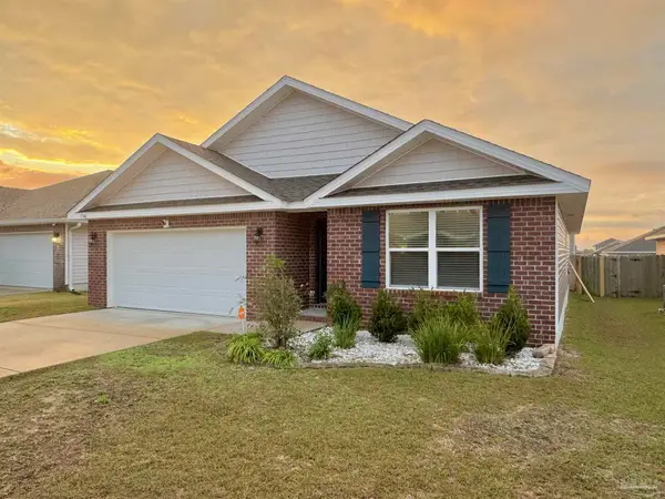 5740 Guinevere Ln, Milton, FL 32583