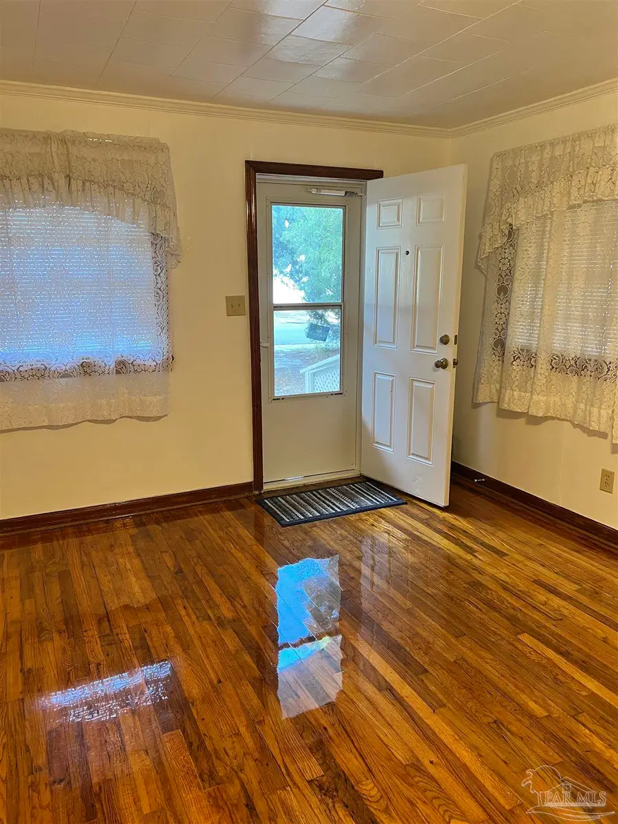 6653 Dearborn St, Milton, FL 32570 - Image #2