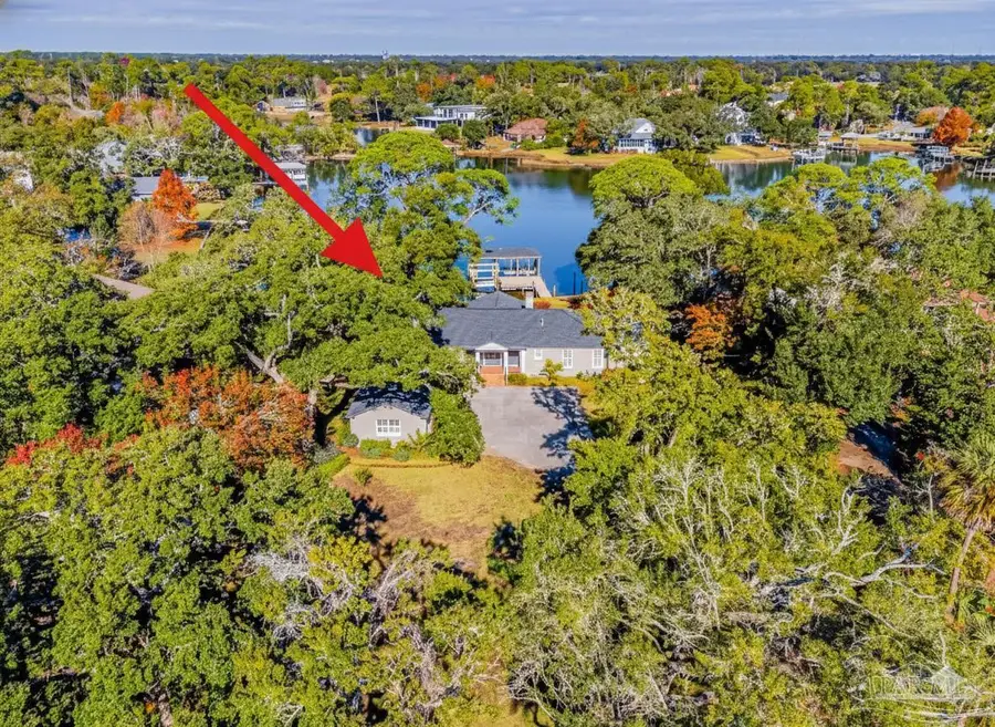22 Lakeside Dr, Pensacola, FL 32507 - Image #2
