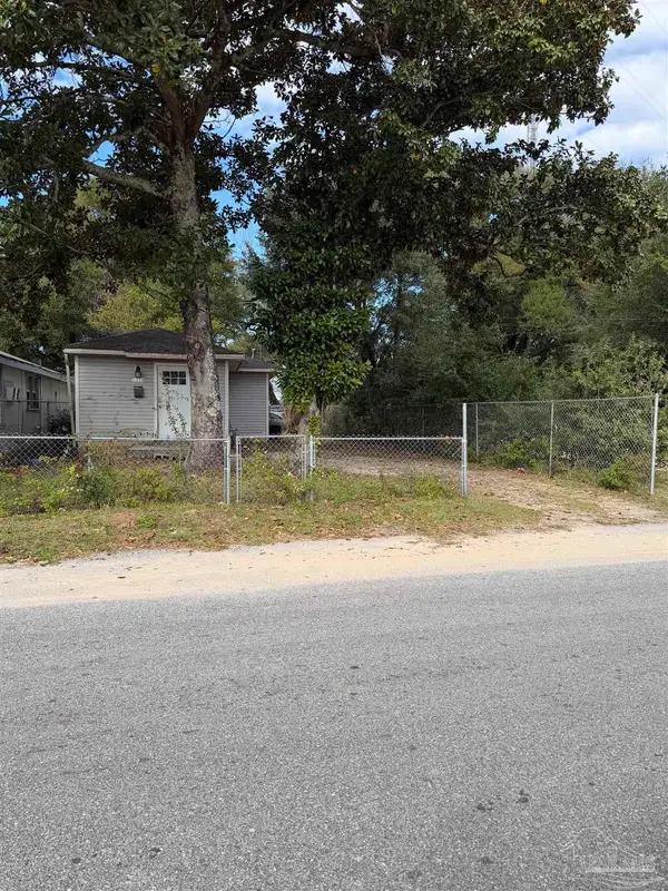 1314 W St Joseph St, Pensacola, FL 32501