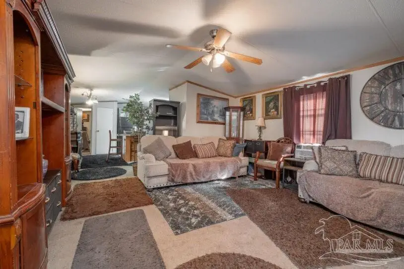 550 Allen Cir, Molino, FL 32577 - Image #2