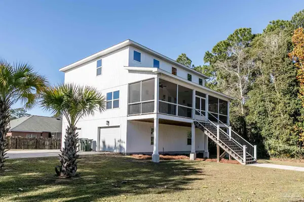 935 Paradise Beach Cir, Pensacola, FL 32507