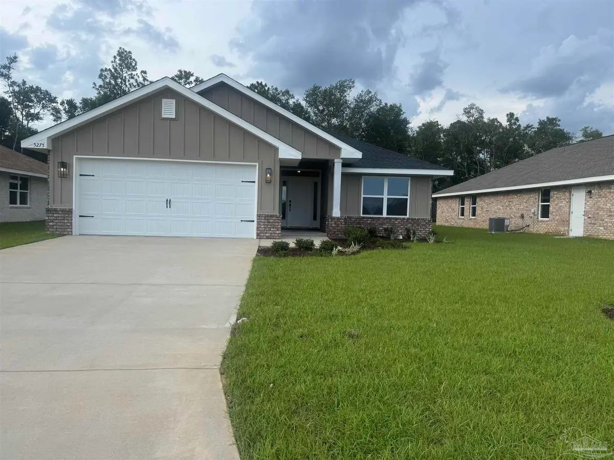 5338 Hidden Pines Cir, Milton, FL 32583 - Image #1