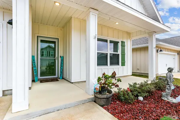 5752 Conley Ct, Pace, FL 32571