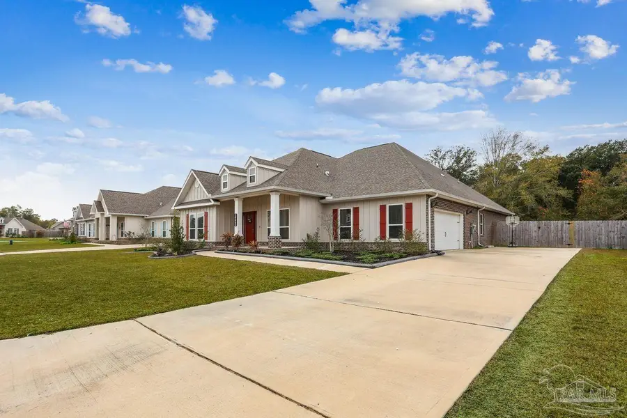 5665 Blake Ln, Pace, FL 32571 - Image #3