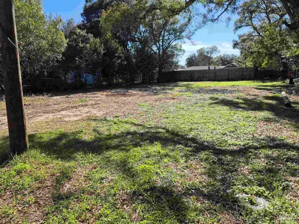 7311 Hayward St, Pensacola, FL 32526