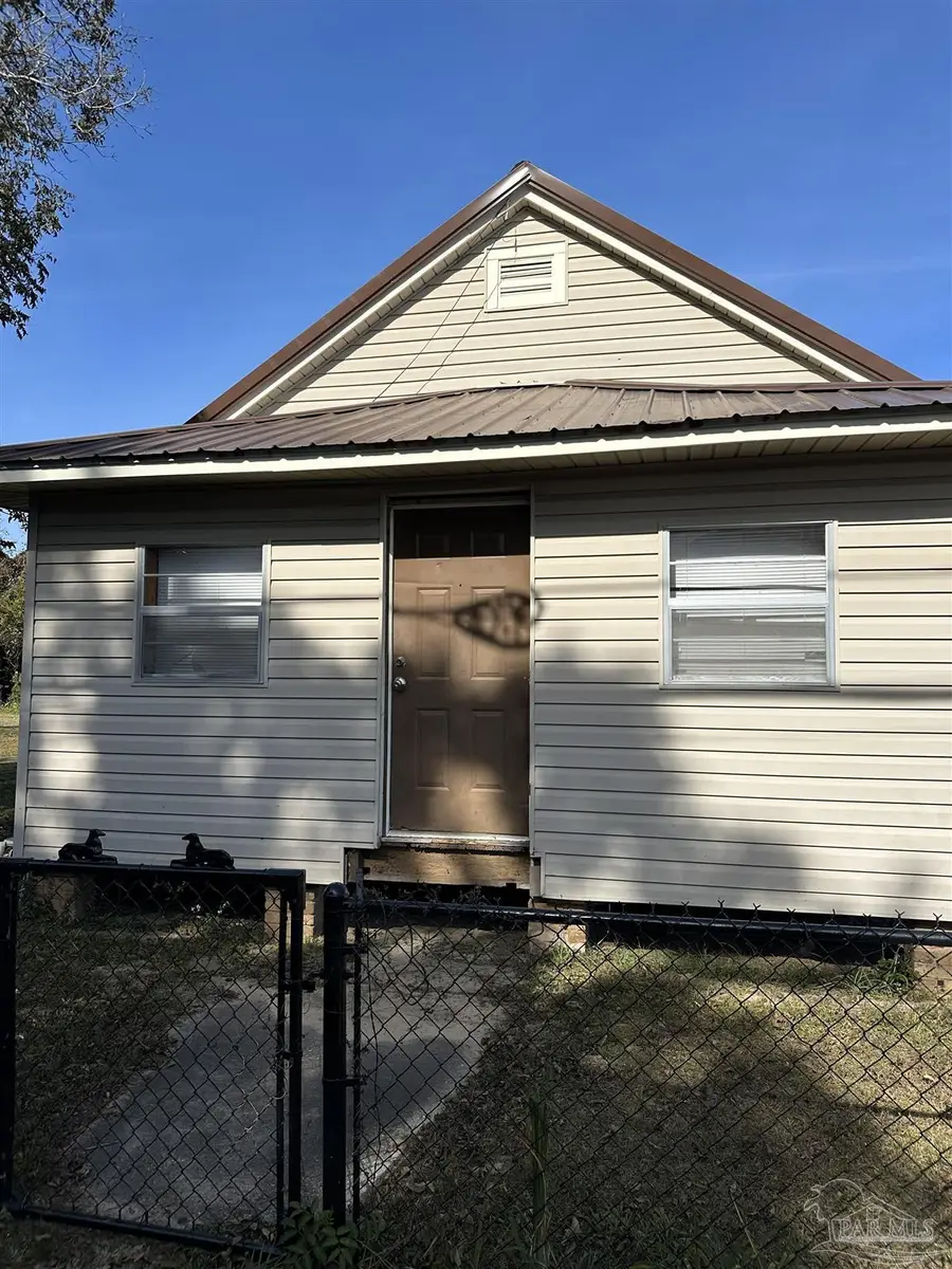 2500 W Desoto St, Pensacola, FL 32505 - Image #2