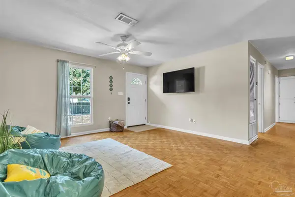 2105 Dora St, Pensacola, FL 32514