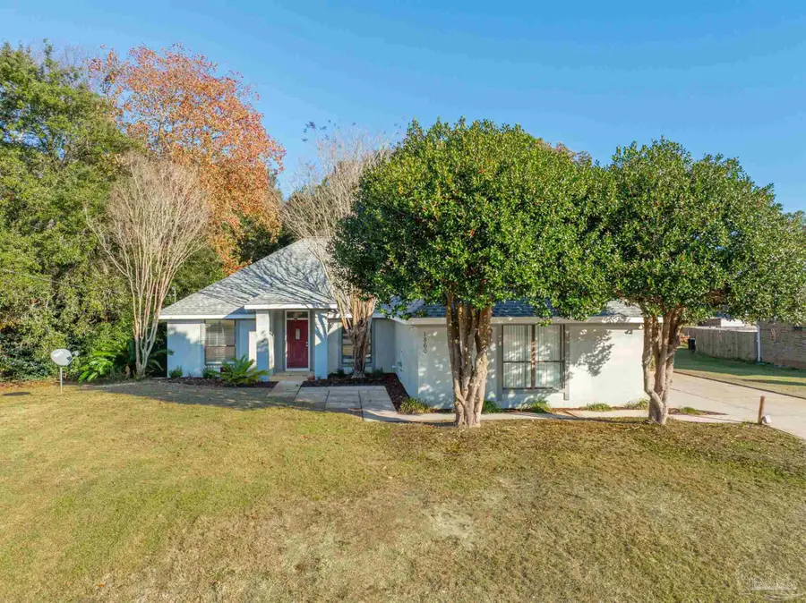 1860 Sparrow Ln, Navarre, FL 32566 - Image #3