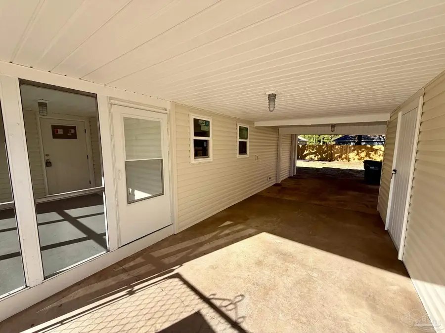 130 Sikes Dr, Crestview, FL 32539 - Image #3