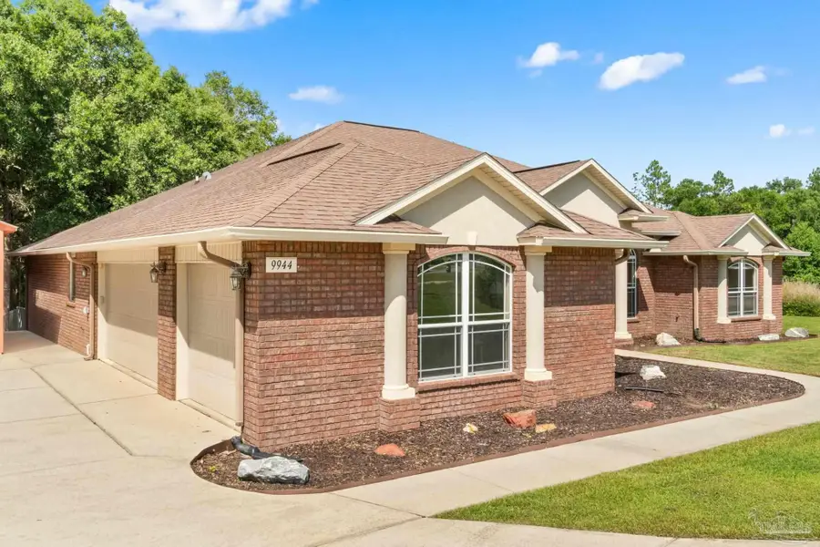9944 Eleral Dr, Pensacola, FL 32526 - Image #2