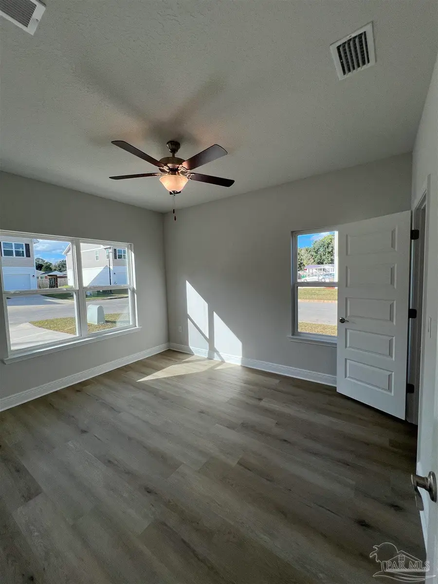 5531 Lexlee Blvd #13C, Pensacola, FL 32526 - Image #2