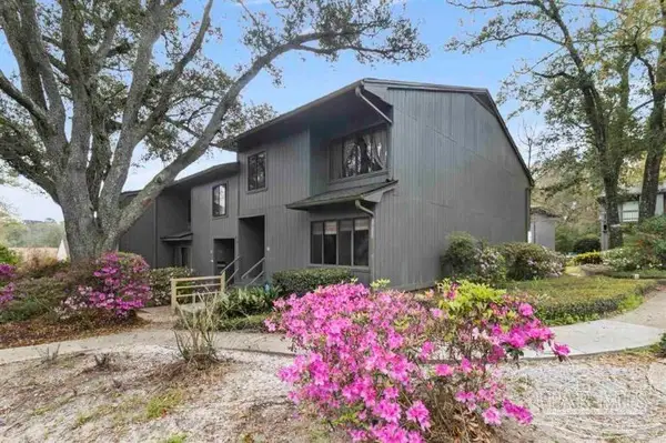 11 Hillbrook Way, Pensacola, FL 32503