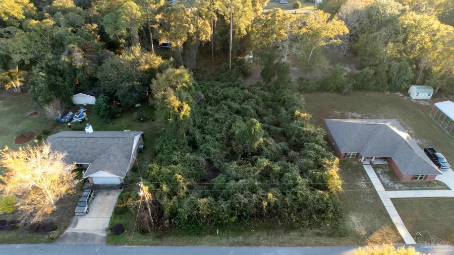 4807 Fairoaks Dr, Pace, FL 32571 - Image #2